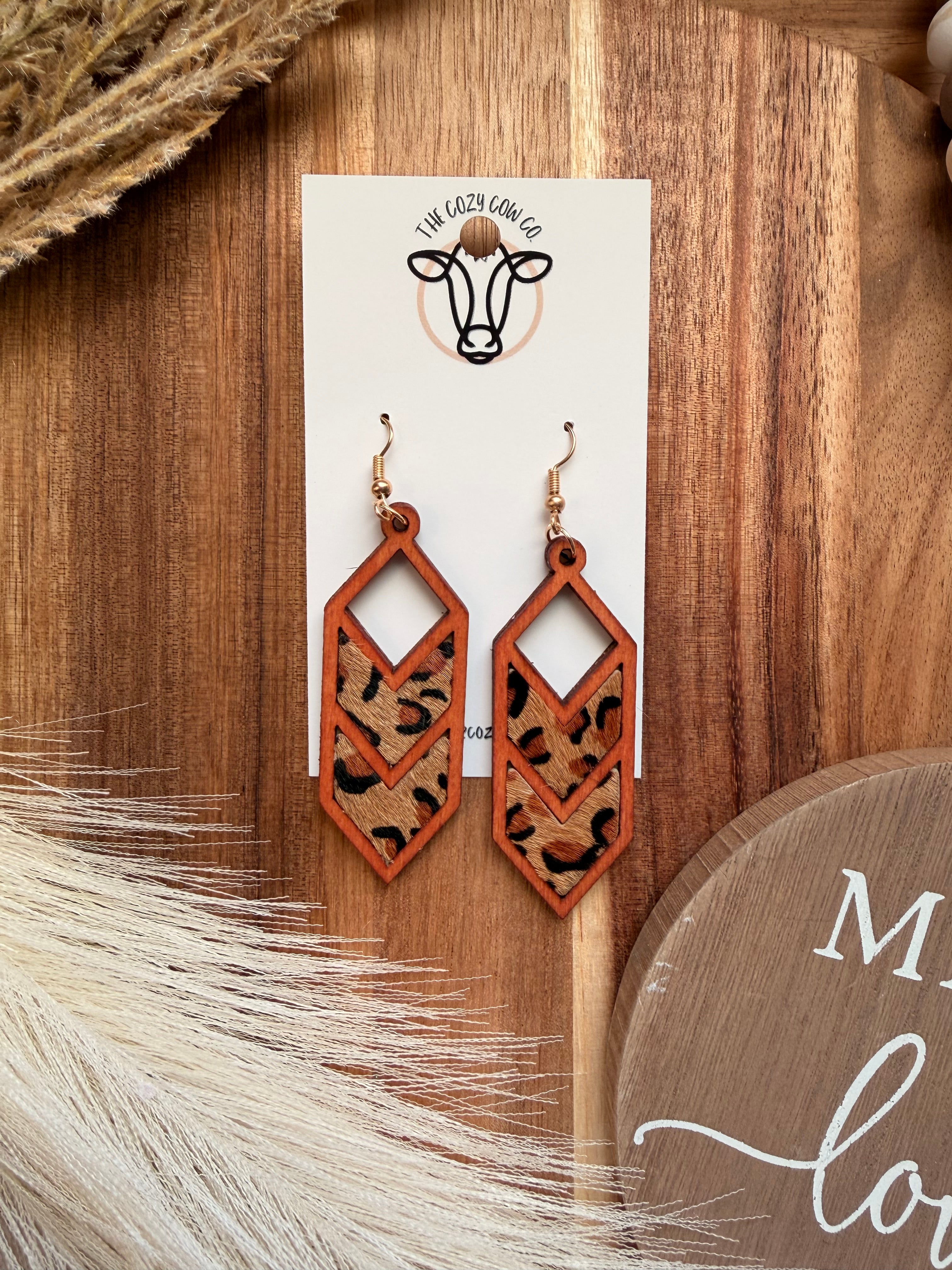 Cowhide Arrow