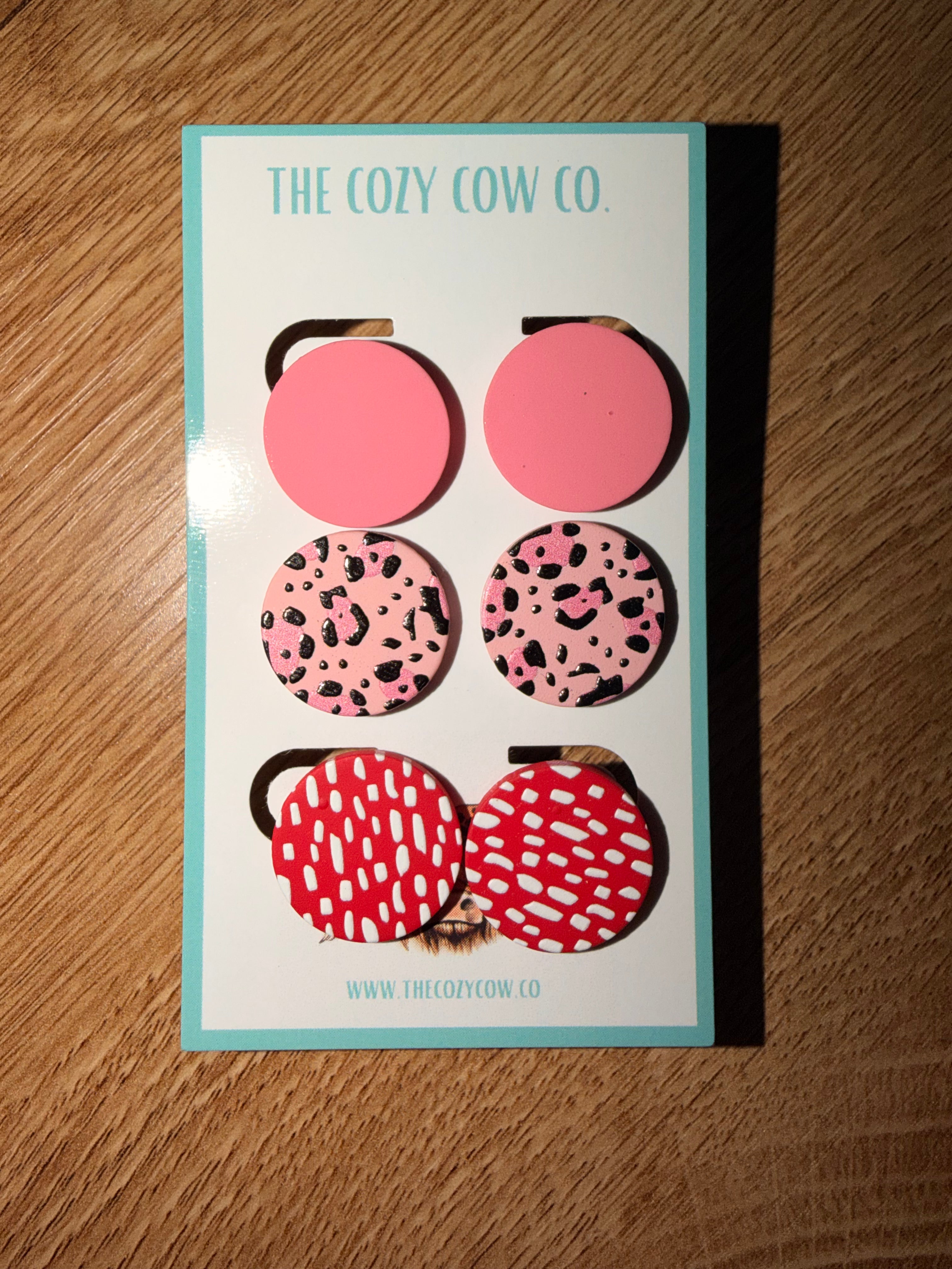 Round pink studs